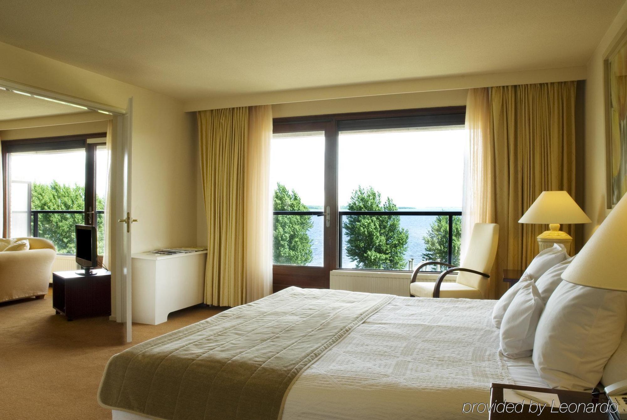 Hampshire Hotel - Newport Хюйцен Экстерьер фото